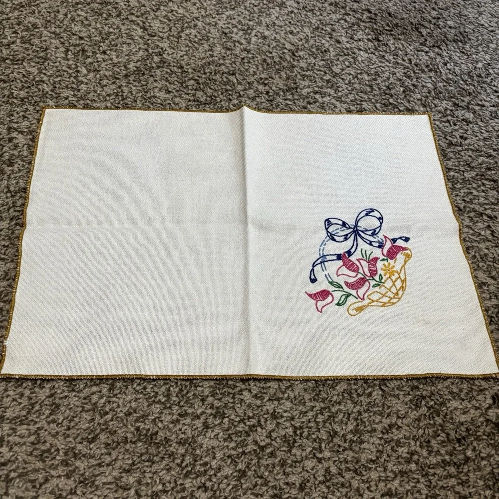 Set Of Six, Vintage Embroidered Napkins 3, Placemats 3 Floral Baskets